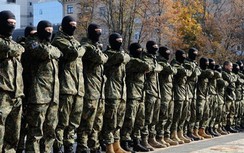 Bộ Nội vụ Ukraine ủng hộ lực lượng Tiểu đoàn Azov