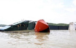 Chìm tàu ở Hà Tĩnh: Đã cứu được 2 người, 10 người đang mất tích