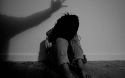 Nghi án con gái 13 tuổi tố cáo cha đẻ cưỡng hiếp trong thời gian dài