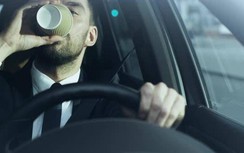 Mẹo vặt chống buồn ngủ khi lái xe mà tài xế nào cũng cần biết