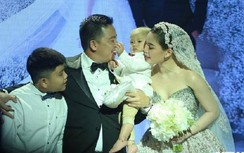 Giang Hồng Ngọc lộng lẫy trong đám cưới, hạnh phúc bế con trai 1 tuổi