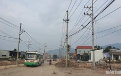 "Ma trận" cột điện cản tiến độ đường phía Tây Bình Định