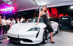 Siêu mẫu Thanh Hằng dự lễ ra mắt xe điện Porsche Taycan tại Singapore