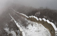 Chùm ảnh: Tuyết phủ trắng Vạn Lý Trường Thành ở Trung Quốc