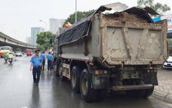 Hà Nội: Mạnh tay xử lý phương tiện làm rơi vãi vật liệu, phế thải