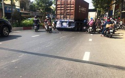 Một công an thiệt mạng sau va chạm với xe container ở Đồng Nai