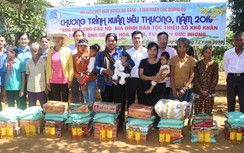 Công đoàn Cục QLĐB IV trao quà Tết cho đồng bào S'tiêng ở Bình Phước