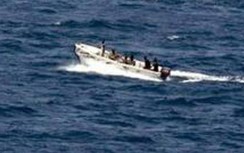 Cướp biển liên tục tấn công tàu, bắt trói thuyền viên ở eo biển Singapore