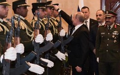 Tổng thống Putin làm điều bất ngờ với sỹ quan cảnh vệ Palestine