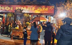 Dừng lễ hội Khai ấn đền Trần ở Nam Định giữa tâm dịch nCoV