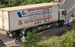 Phú Yên: Va chạm với ô tô tải, 2 nam thanh niên tử vong tại chỗ