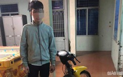 Thợ sửa xe nẹt pô, bốc đầu mô tô trên phố Đà Nẵng