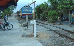 Hà Nội giao quận, huyện quản lý lối đi tự mở qua đường sắt