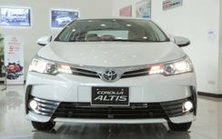 Bảng giá lăn bánh Toyota Corolla Altis, thấp nhất 705 triệu đồng.