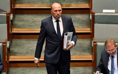 Bộ trưởng Nội vụ Australia: Tôi đau họng, sốt và đã nhiễm Covid-19