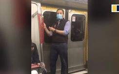 Video: Kinh sợ với gã đàn ông phát tán bệnh Covid-19 trên tàu điện