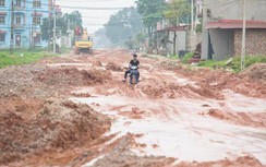 Bắc Giang: Dân lãnh đủ vì nhà thầu thi công đường chưa biết bao giờ xong