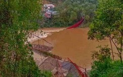 Lào Cai: Sét đánh 1 người tử vong, cầu treo bắc qua sông Chảy đổ sập