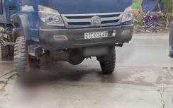 Video: Tận thấy xe tải quay đầu chẹt trúng người đàn ông
