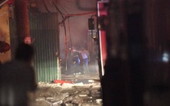 Hà Nội: Cháy lớn trong đêm thiêu rụi 3 cửa hàng, thiệt hại ước 1 tỷ đồng