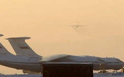 Máy bay Nga chở thiết bị y tế cấp tốc khởi hành đến Mỹ