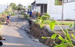 Cà Mau: Người dân bất an khi nhiều tuyến đường sụt lún nghiêm trọng