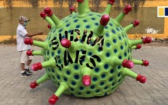 Video: Xuất hiện "phiên bản" virus corona khổng lồ trên đường phố