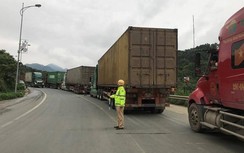 Hơn 2.500 xe ùn ứ, Lạng Sơn "xin" tài xế dừng đưa nông sản lên cửa khẩu
