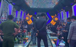 11 nam nữ thanh niên mở "tiệc" ma túy mừng sinh nhật trong quán karaoke