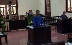 18 tháng tù cho kẻ dùng dao gí vào cổ chủ tịch phường ở Hải Dương