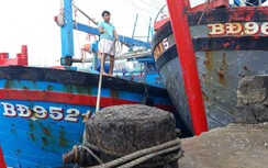 Tàu cá Việt Nam cứu sống một người Philippines gặp nạn trên biển