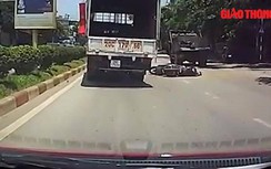 Video: Va chạm với ô tô con, người đàn ông bị xe tải cán tử vong