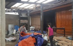 Lốc xoáy 20 phút khiến hơn 130 ngôi nhà ở Hà Tĩnh tốc mái