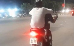 Danh tính quái xế điều khiển xe máy bằng chân gây bức xúc ở Đà Nẵng