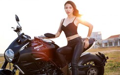 Người mẫu Việt khoe dáng bốc lửa bên siêu mô tô Ducati Diavel hầm hố