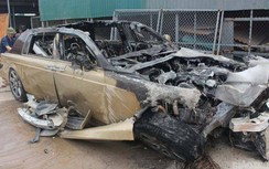 Cận cảnh siêu phẩm Rolls-Royce Phantom bị cháy trơ khung ở Quảng Ninh
