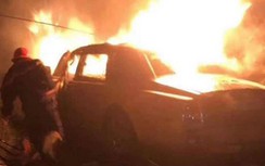 Video tai nạn giao thông ngày 8/6: Xe Rolls-Royce Phantom cháy trơ khung