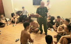 Bắt nhóm thanh niên "mở tiệc" ma túy thác loạn trong khách sạn ở Vinh