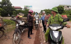 Video: Cận cảnh người trồng vải Bắc Giang bị thương lái ép giá, trừ lùi cân