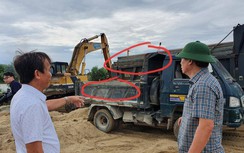 Quảng Nam: Xe cơi thùng "ùn ùn" chở cát quá tải trước mắt đoàn kiểm tra