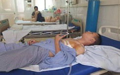 Nam sinh viên kể lúc chặn cướp tiệm vàng Sông Giang, bị đâm trọng thương