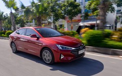 Hyundai Elantra bất ngờ tăng mạnh doanh số do được giảm phí trước bạ