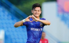“Siêu hậu vệ” tuyển Việt Nam khiến nhiều chân sút “lác mắt”