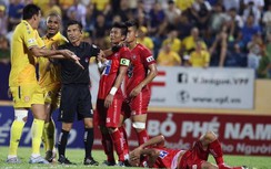 Trọng tài V-League sai sót nghiêm trọng, ai phải "chịu sào"?