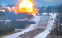 Video: Kinh hoàng cảnh tượng bom cài đường tấn công đoàn xe Nga ở Syria