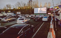Malaysia ra mắt rạp chiếu phim xe hơi để phục vụ khán giả ngồi trong ô tô