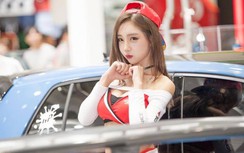 Ngắm mẫu xinh Kim Mina khoe đường cong nóng bỏng tại triển lãm xe