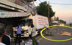Video tai nạn giao thông 20/7: Người phụ nữ đi xe đạp bị xe tải cán tử vong