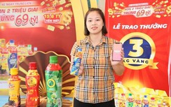 Khách hàng may mắn trúng ký vàng SJC 999.9 khi uống Trà Xanh Không Độ