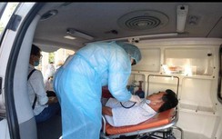 TP.HCM: Phun thuốc khử trùng một khách sạn đối diện bệnh viện Chợ Rẫy